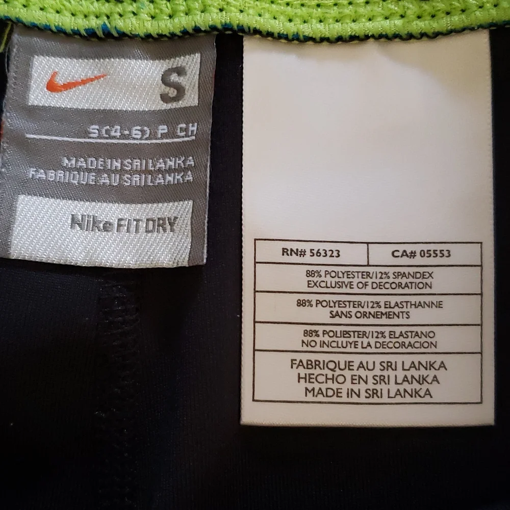 Nike Dri-Fit Black with Blue Trim Capri Athletic Pants Women's Size Small - Picture 5 of 12